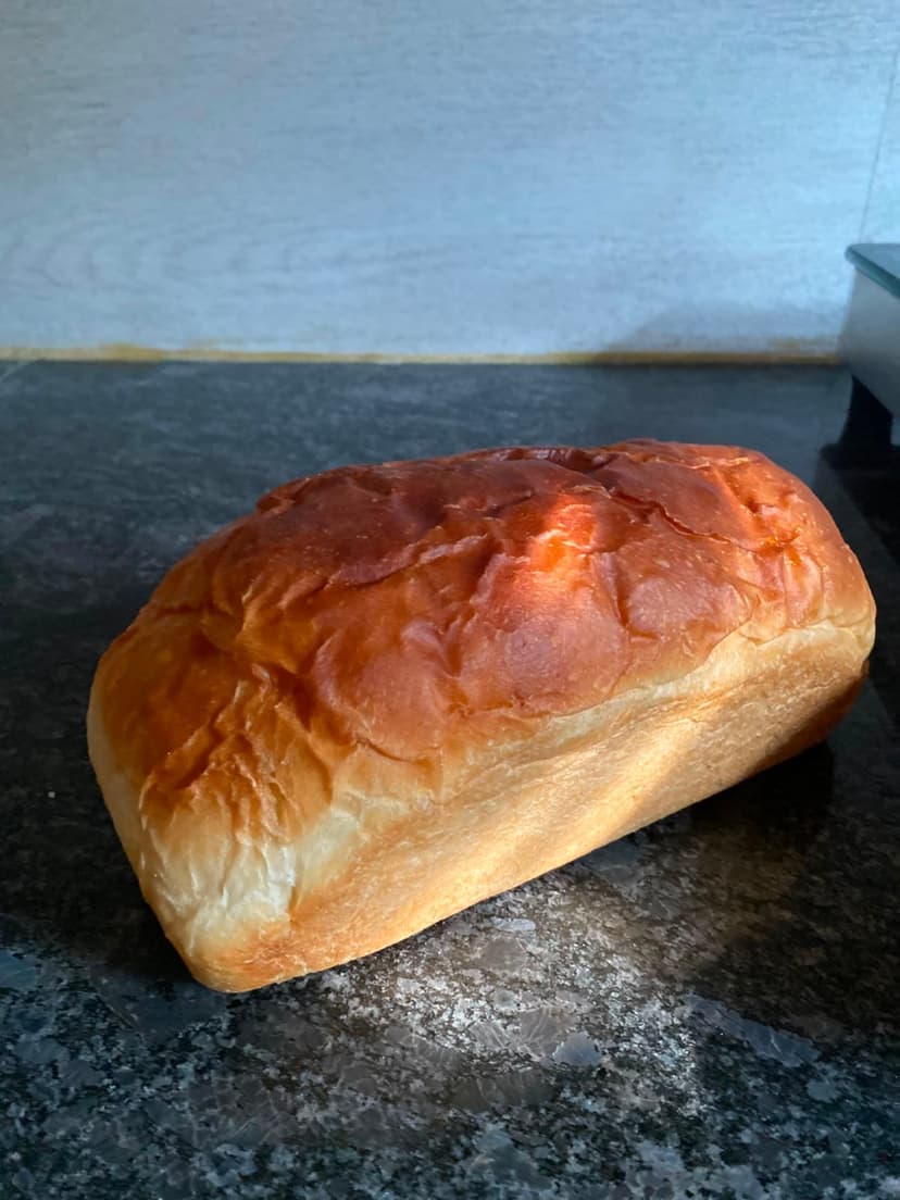 Shokupan (Tangzhong Milk Bread)